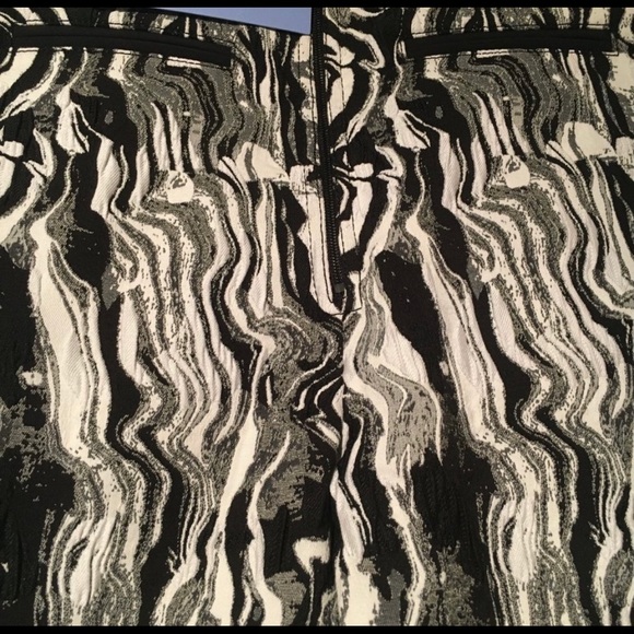 NWT Thierry Muglier Tapestry Pant, size 28. PRICE FIRM - Picture 5 of 9